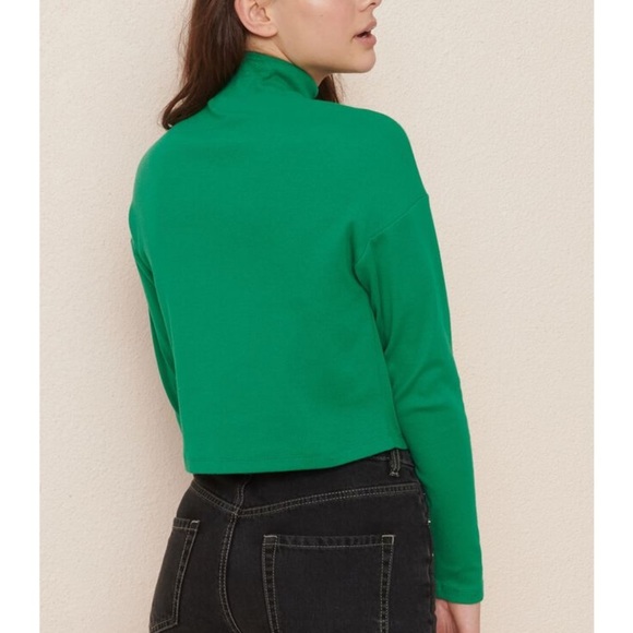 Garage  Cropped long Sleeve - Picture 6 of 10